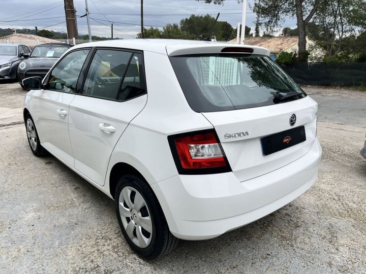 Skoda Fabia 1.0 MPI 60CH CLEVER Blanc - 6