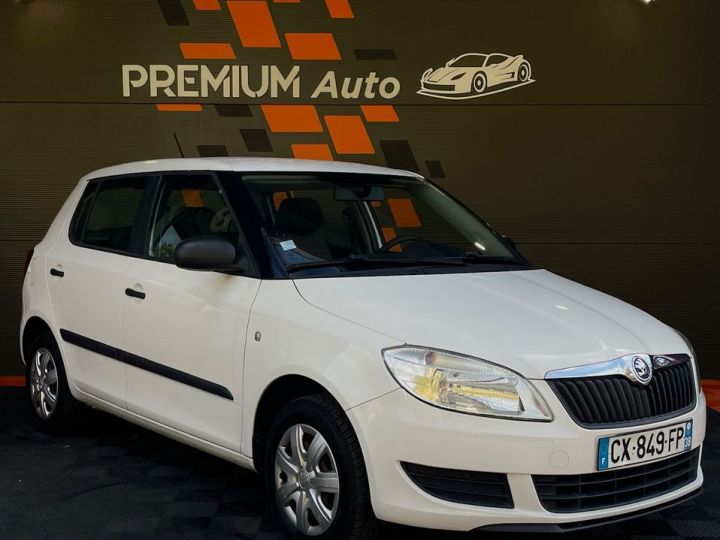 Skoda Fabia 1.2 60 Cv Style Climatisation 5 Portes Entretien Ok Ct 2026 Blanc - 2