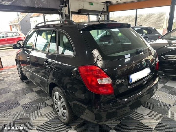 Skoda Fabia Break Ambition Noir - 4