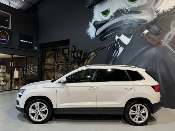 Skoda Karoq 1.5 TSI ACT 150ch Style Toit ouvrant + attelage Blanc - 4