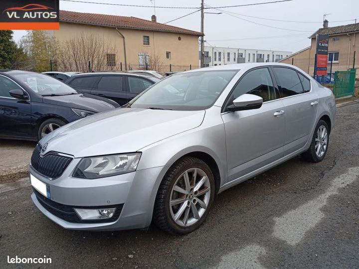 Skoda Octavia 2.0 TDI 150 cv DSG6 Année 2016 Boîte automatique Gris - 2