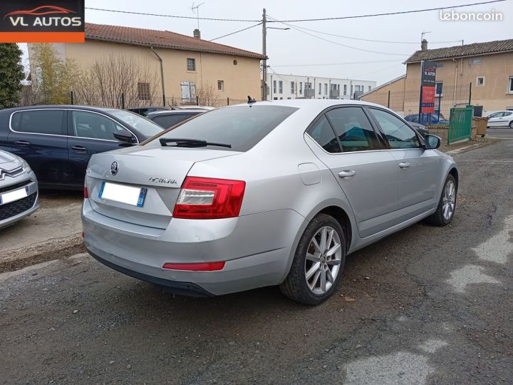 Skoda Octavia 2.0 TDI 150 cv DSG6 Année 2016 Boîte automatique Gris - 4