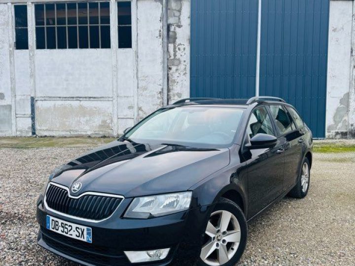 Skoda Octavia Break TDI dsg Noir - 1