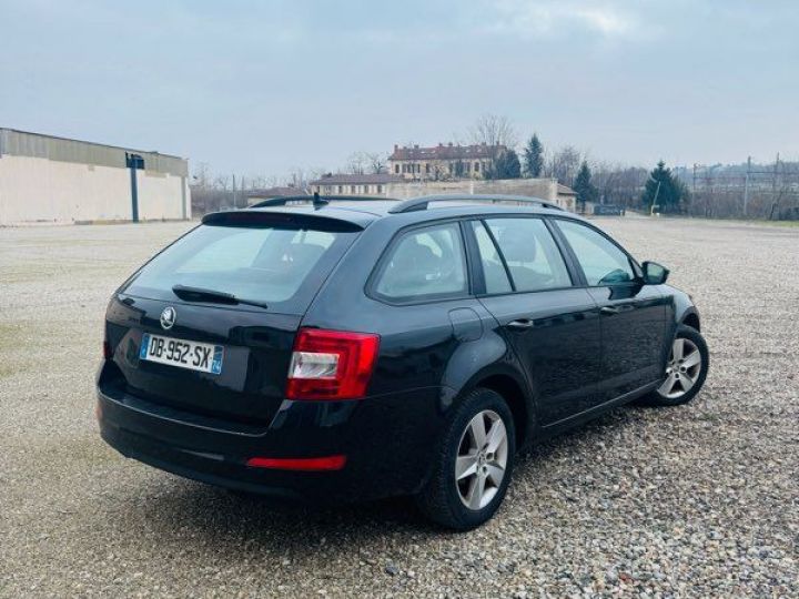 Skoda Octavia Break TDI dsg Noir - 2