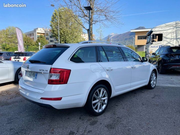 Skoda Octavia Combi 2.0 TDi 150 Business DSG Blanc - 3