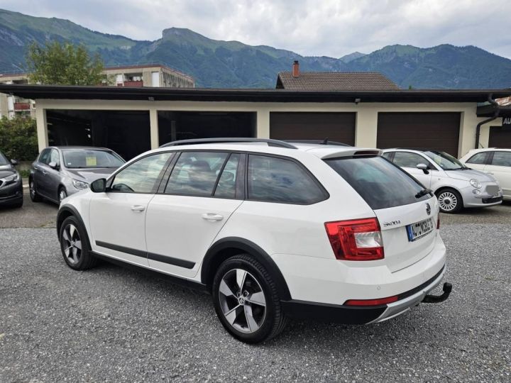 Skoda Octavia III 2.0 TDI 184ch CR FAP Scout DSG6 4x4 Blanc - 2