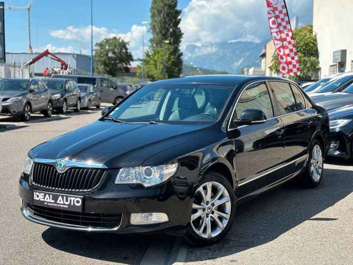 Skoda Superb 2.0 TDI 140 En l’état Noir - 1