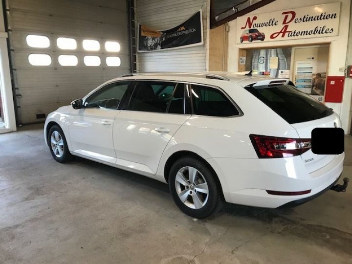 Skoda Superb Break 2L TDI 150CH 4X4 FINITION BUSINESS Blanche - 5