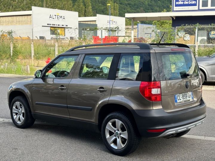 Skoda Yeti 2.0 TDI 110 Ambition 4X2 Marron - 3