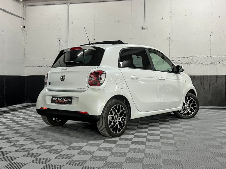 Smart Forfour PRIME EXCLUSIVE II (2) EQ 60KW PRIME 17.6 KWH Ice White Occasion - 12