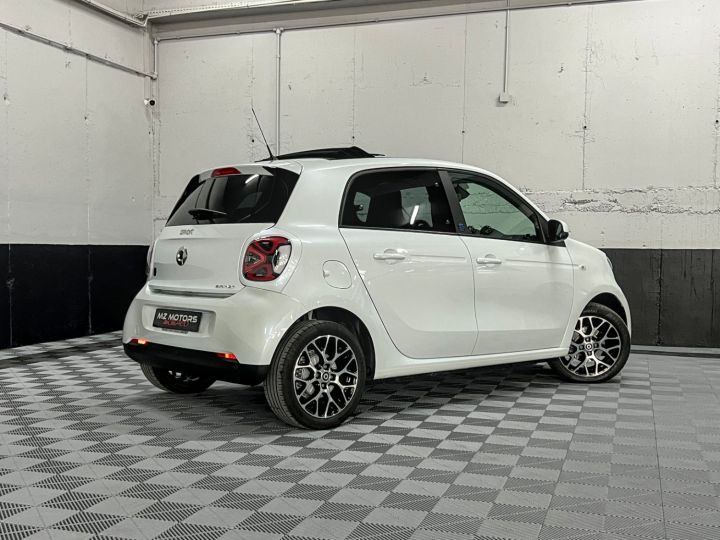 Smart Forfour PRIME EXCLUSIVE II (2) EQ 60KW PRIME 17.6 KWH Ice White Occasion - 13