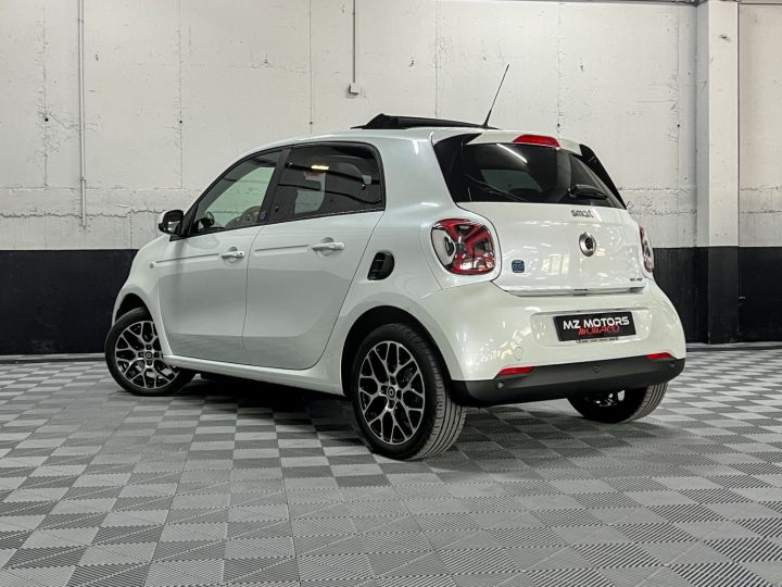 Smart Forfour PRIME EXCLUSIVE II (2) EQ 60KW PRIME 17.6 KWH Ice White Occasion - 15