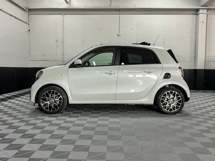 Smart Forfour PRIME EXCLUSIVE II (2) EQ 60KW PRIME 17.6 KWH Ice White Occasion - 9