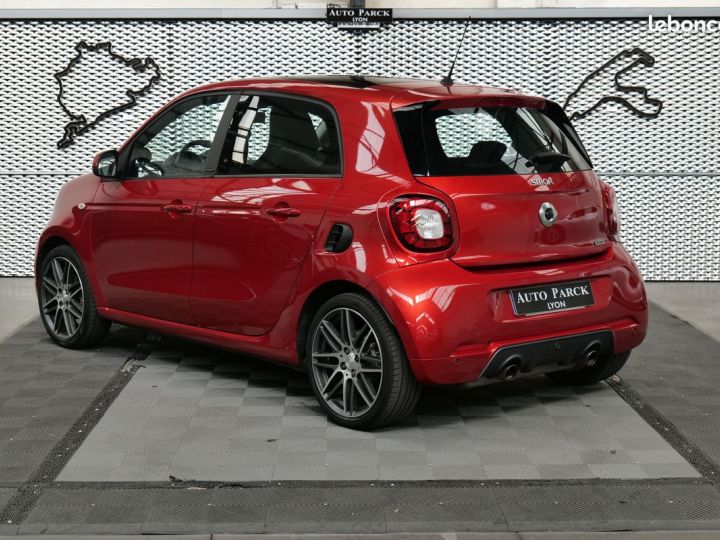 Smart Forfour Tres  109ch bva brabus xclusive toit panoramique gps cuir hifi jbl camera de recul clim auto faible kilometrage Rouge - 4