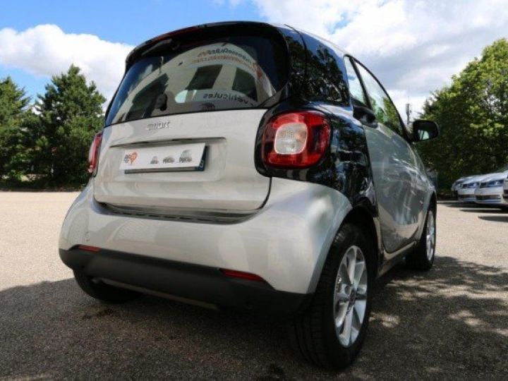 Smart Fortwo 3 PASSION 1.0 71 CV S&S COUPE     Essence GRIS METAL - 18