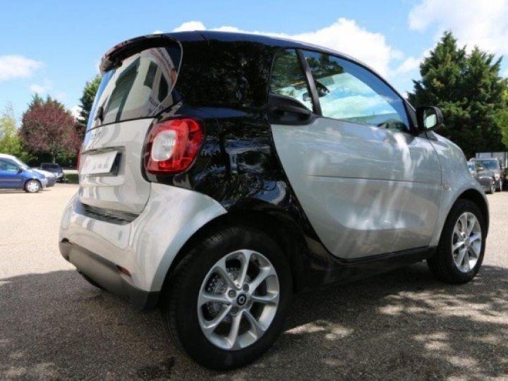 Smart Fortwo 3 PASSION 1.0 71 CV S&S COUPE     Essence GRIS METAL - 19