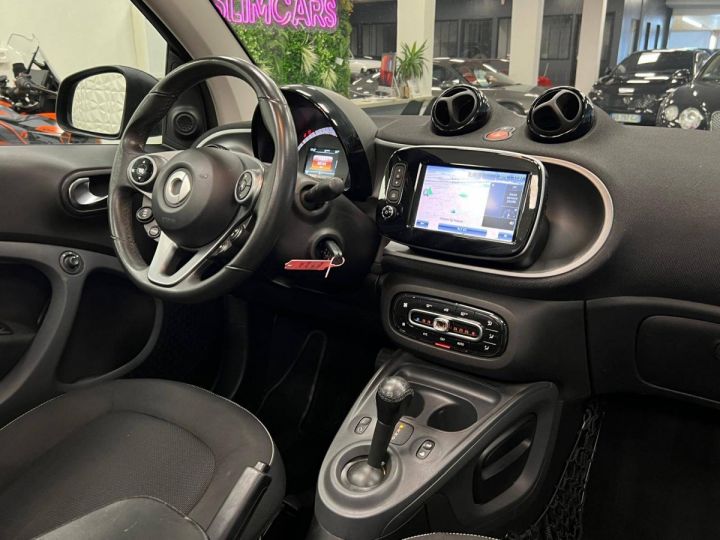 Smart Fortwo Cabriolet 0.9 TURBO BASIS PASSION NOIR - 14