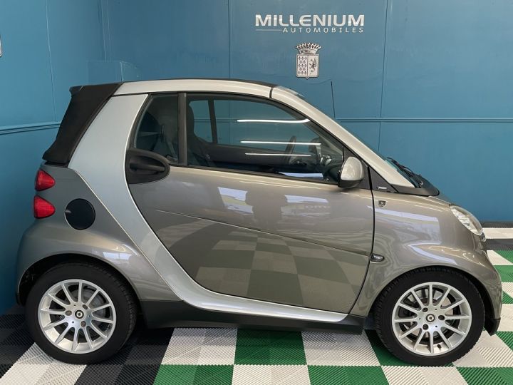 Smart Fortwo CABRIOLET 71CH MHD PASSION SOFTOUCH Gris C - 6