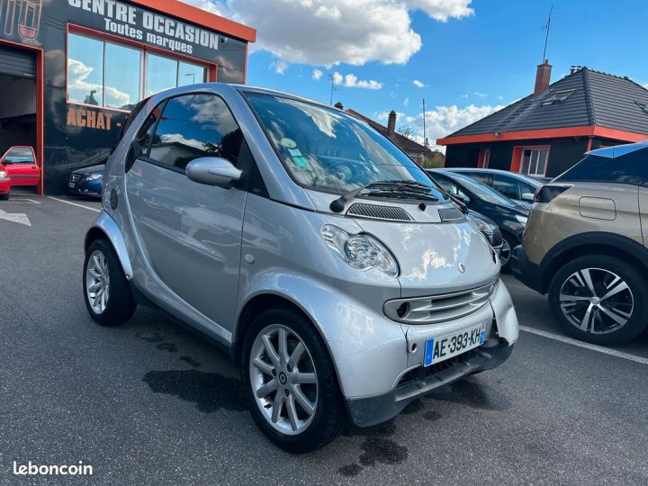 Smart Fortwo Coupe 0.7 61 passion Gris - 1