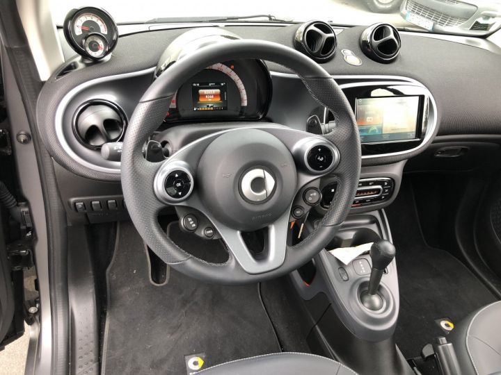 Smart Fortwo SMART FORTWO III COUPE 90 CH PRIME TWINAMIC  NOIR  - 13