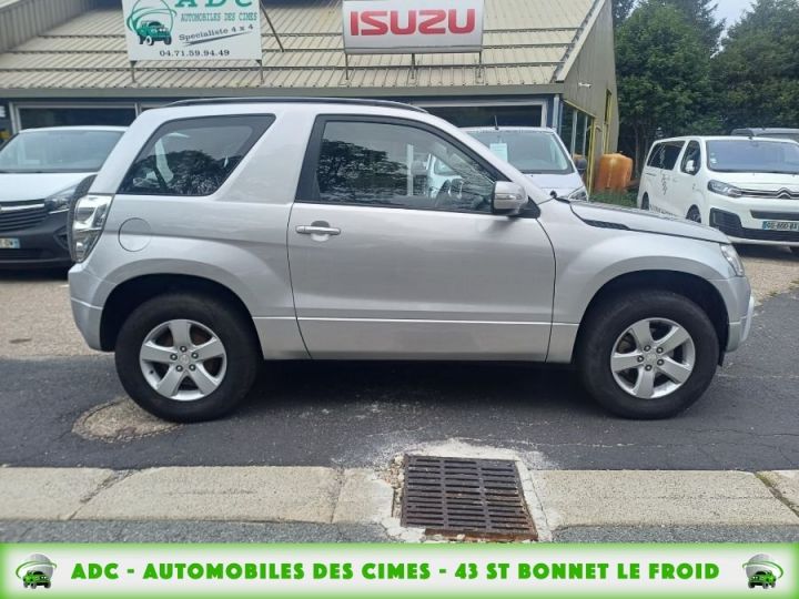 Suzuki Grand Vitara 1.6 VVT 3 PORTES 4X4 Gris - 2