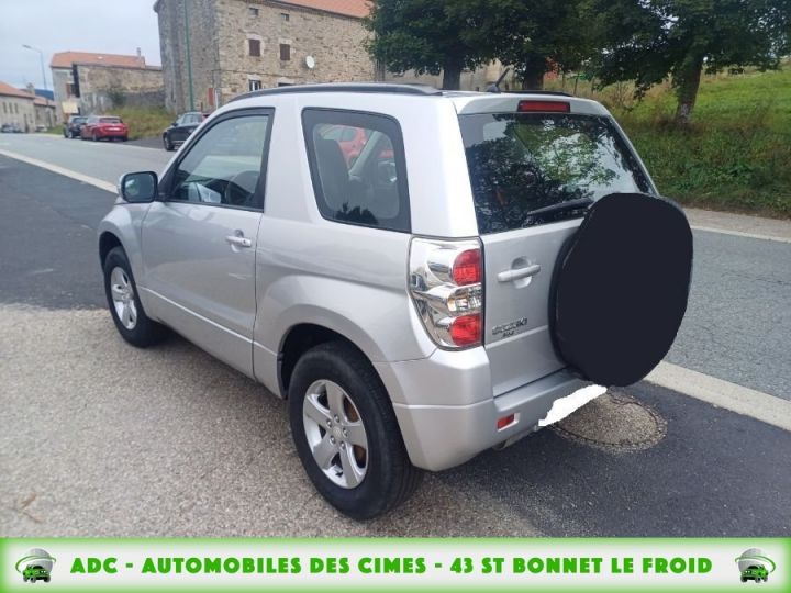 Suzuki Grand Vitara 1.6 VVT 3 PORTES 4X4 Gris - 5