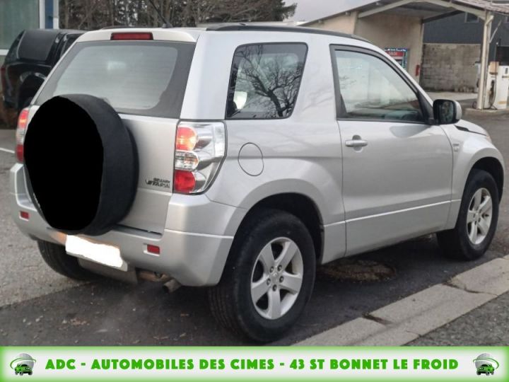 Suzuki Grand Vitara 1.9 DDIS 130cv 4X4 3P BVM FAP Gris - 3