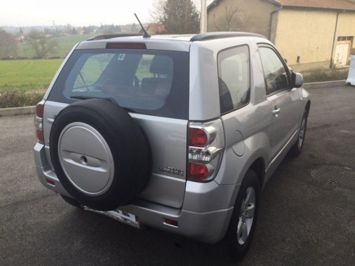 Suzuki Grand Vitara 1.9 DDiS 3P     Diesel GRIS CLAIR - 12