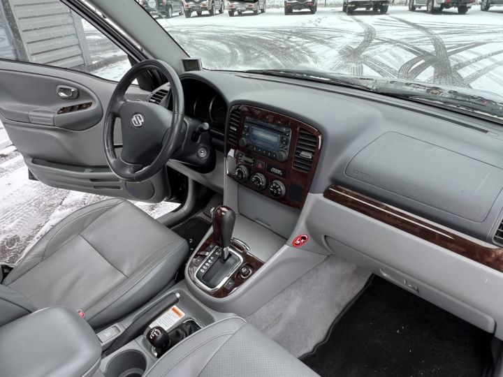 Suzuki Grand Vitara 2.7 L V6 184 CV 24 V Edition Limitée Noir - 9