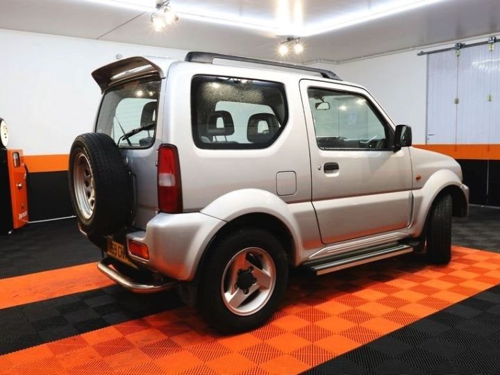 Suzuki Jimny 1.3 STANDARD Gris C - 3