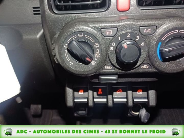 Suzuki Jimny 1.5 VVT Privilège 2 places Vert Foncé - 19