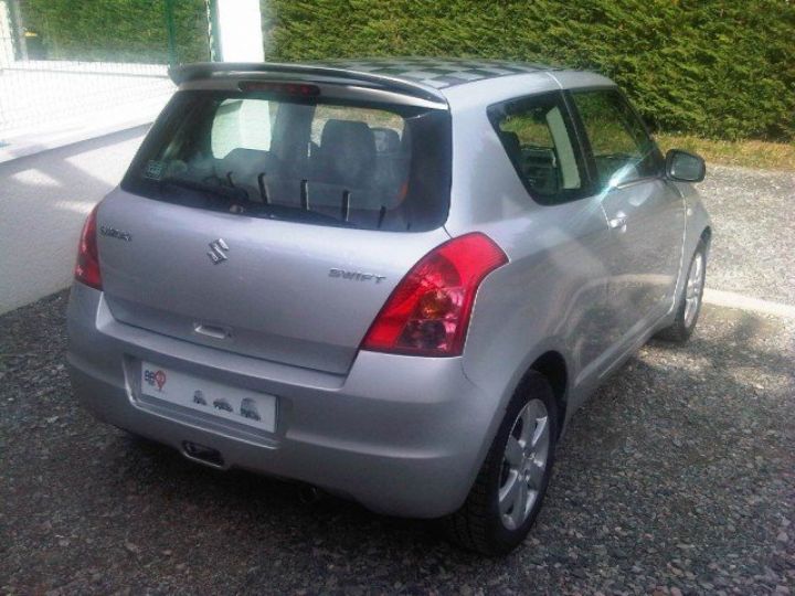 Suzuki Swift 1.3 DDIS 75 CV 3P GLX     Diesel GRIS CLAIR - 12