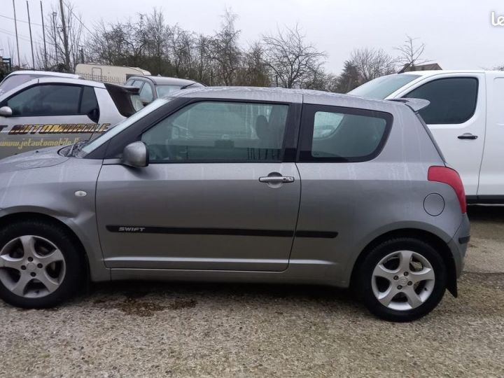 Suzuki Swift 1.3 VVT 92 GLX BVR Gris - 5