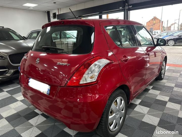 Suzuki Swift GLX Pack Rouge - 4