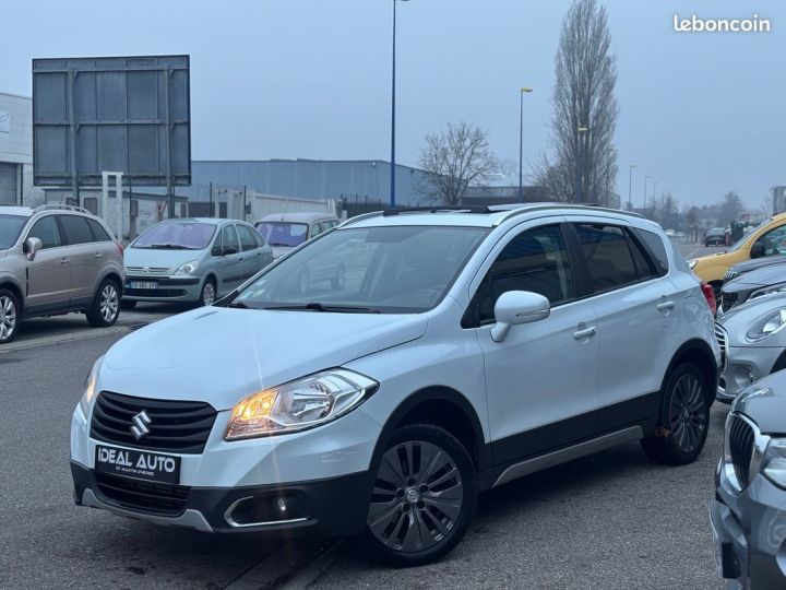 Suzuki SX4 S-Cross 1.6 DDIS 120 4x4 Pack Allgrip Toit panoramique Blanc - 1