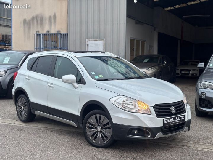 Suzuki SX4 S-Cross 1.6 DDIS 120 4x4 Pack Allgrip Toit panoramique Blanc - 4