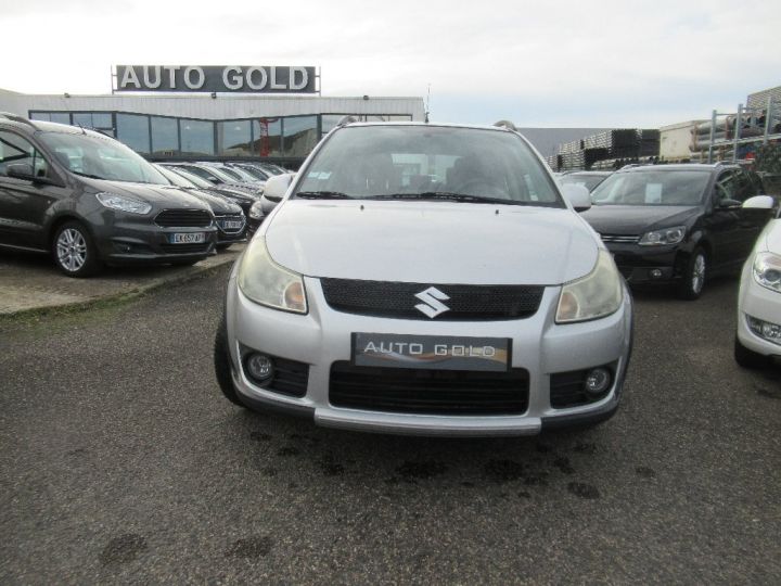 Suzuki SX4 S-Cross 1.6 DDiS  Gris Clair - 2