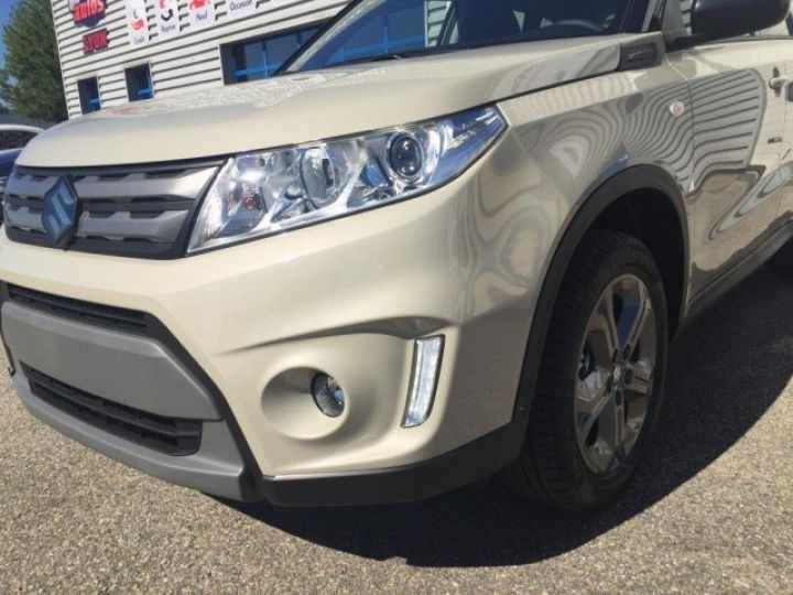 Suzuki Vitara 1.6 VVT PRIVILEGE ALLGRIP     Essence BEIGE - 3