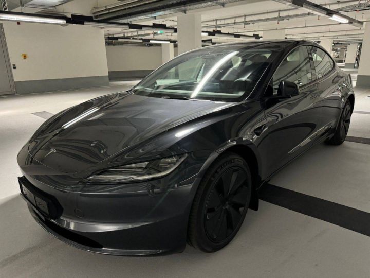 Tesla Model 3 Modèle LongRange M24/TrailerCoup/AWD/Pneu hiver PN01 Gris Furtif - 1