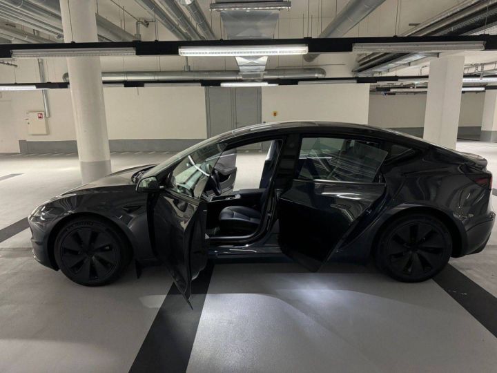 Tesla Model 3 Modèle LongRange M24/TrailerCoup/AWD/Pneu hiver PN01 Gris Furtif - 3