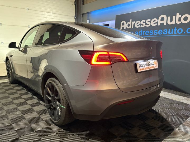 Tesla Model Y Grande Autonomie Dual Motor AWD  GRIS QUIKSILVER - 31