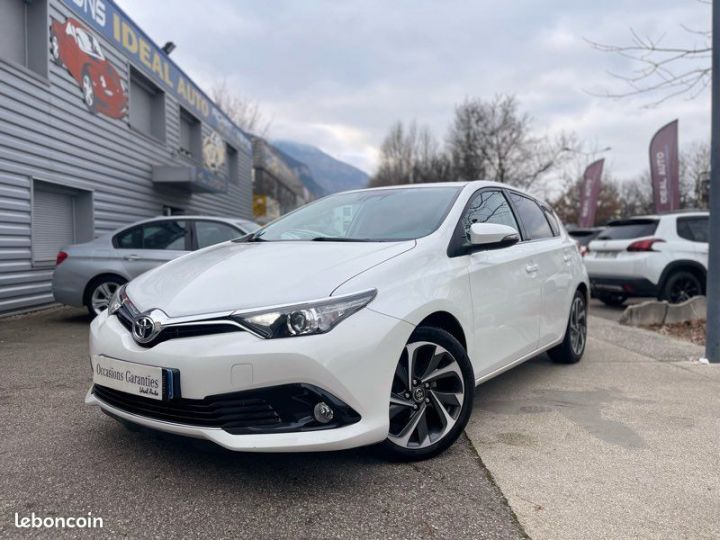 Toyota Auris D-4D 112ch Dynamic Blanc - 2