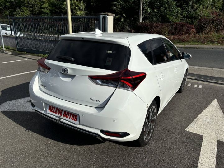 Toyota Auris II 112 D-4D Design BLANC - 6