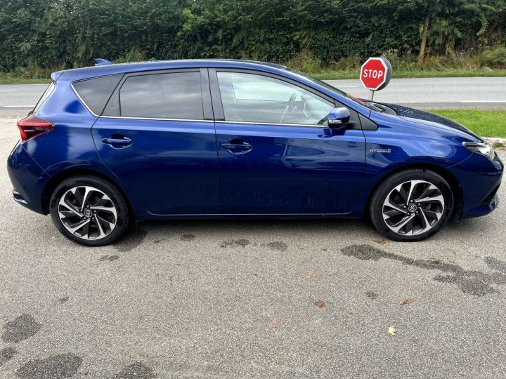 Toyota Auris II HSD 136h Design Business BLEU CLAIR - 5