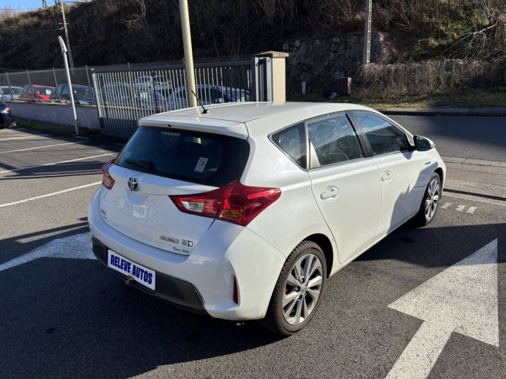 Toyota Auris II HSD 136h Dynamic BLANC - 5