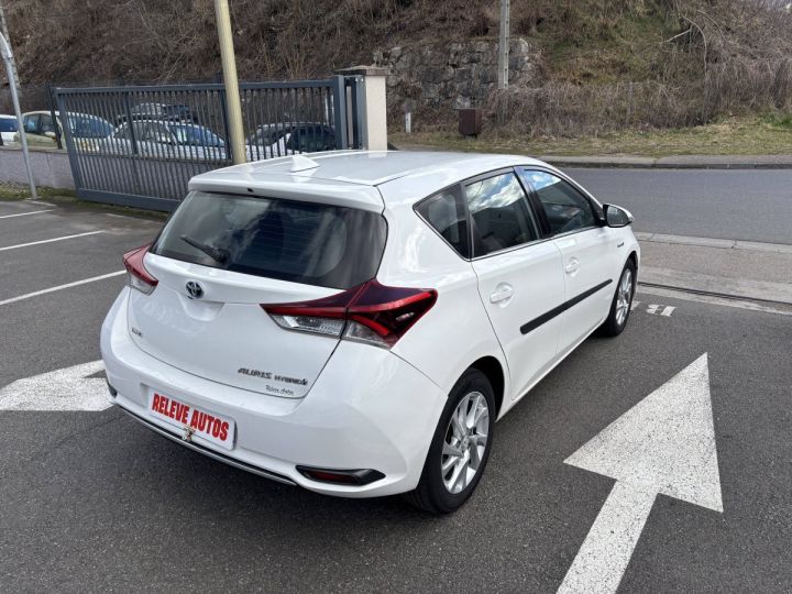 Toyota Auris II HSD 136h Executive  - 6