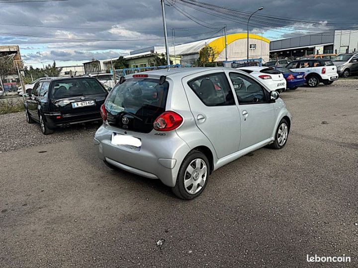 Toyota Aygo 1.0 VVT-I 68CH 5P  - 5