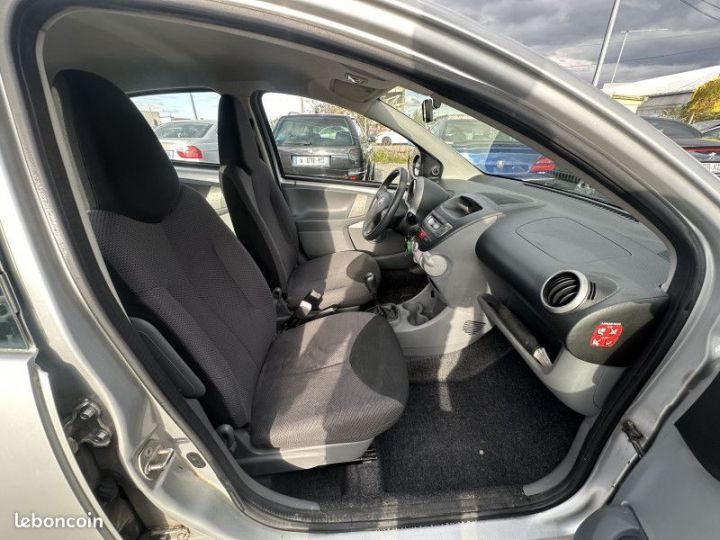 Toyota Aygo 1.0 VVT-I 68CH 5P  - 12