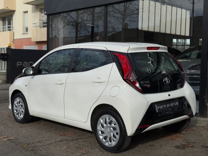 Toyota Aygo 1.0 VVT-I 72CH X-PLAY 5P Blanc - 4