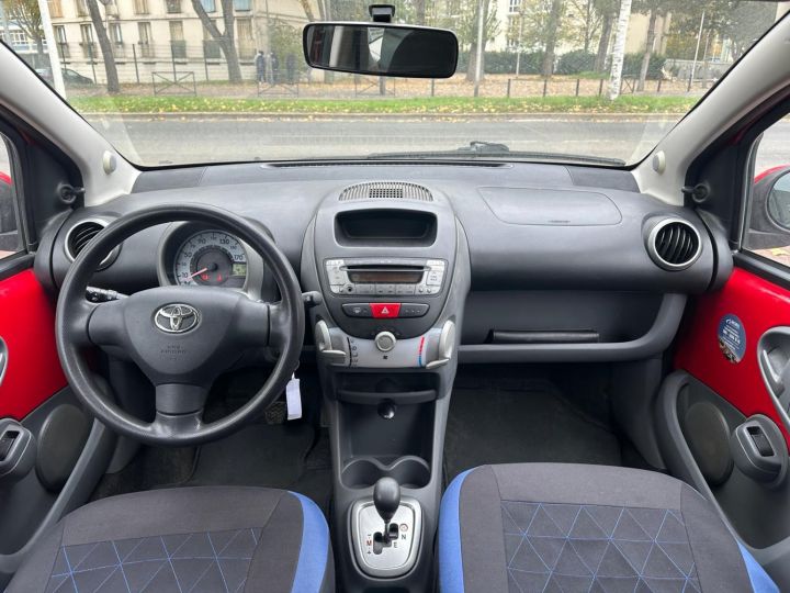 Toyota Aygo 1.0 VVT-I CONFORT BVA 3P Rouge - 11